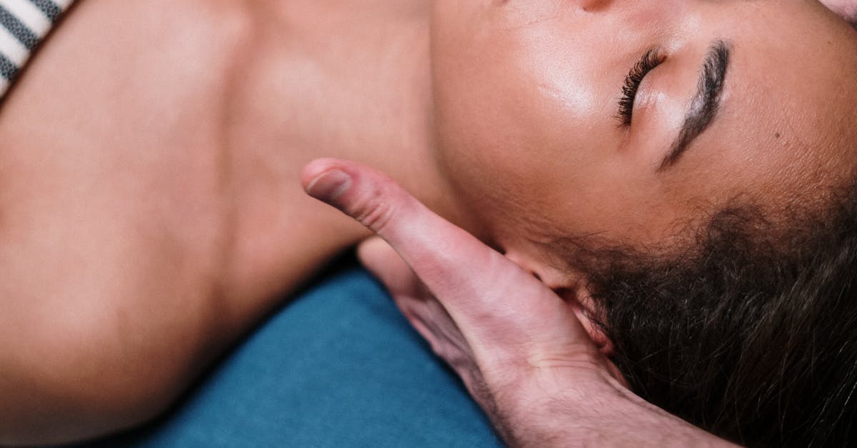 Comparing Chemical Peels and At-Home Exfoliation Methods
