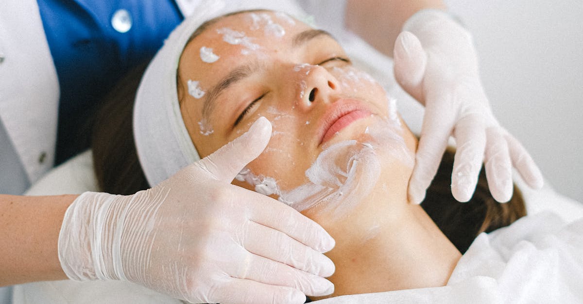 How to Soothe Your Skin Following Microdermabrasion