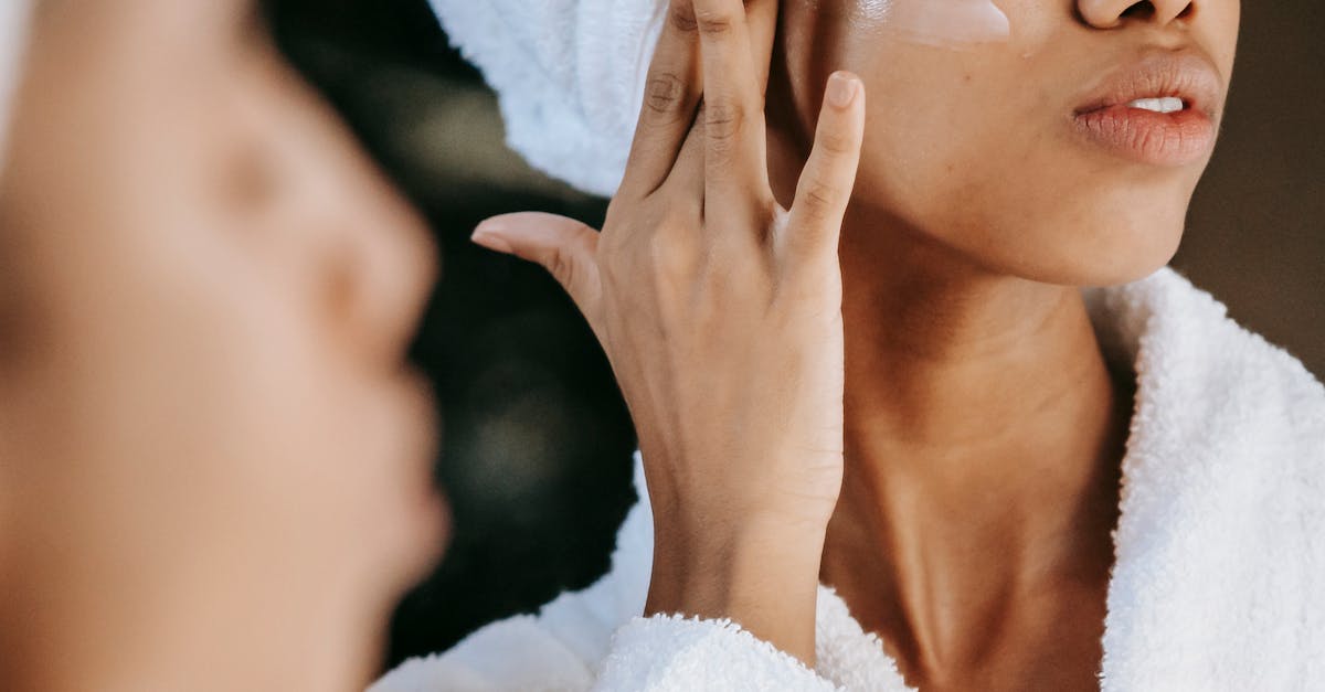 Understanding the Efficacy of Microdermabrasion Versus Chemical Peels